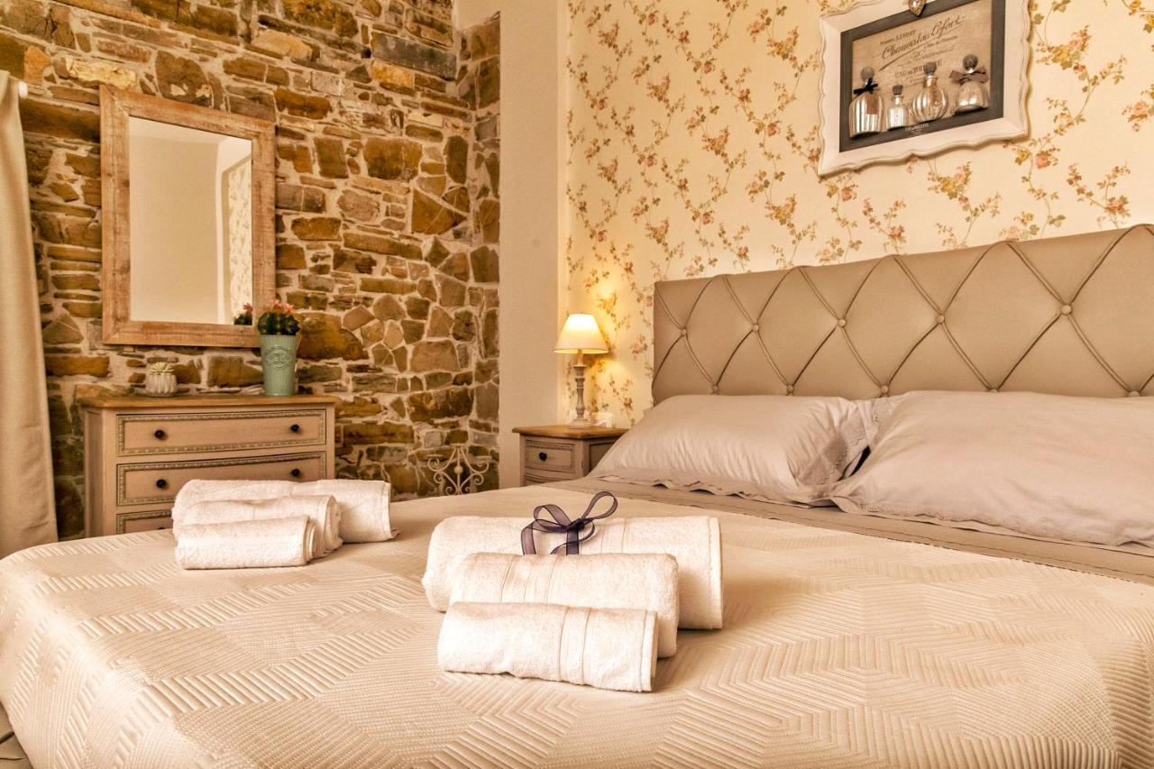 Il Mandorlo Fiorito Bed And Breakfast Ogliastro Cilento Exterior photo