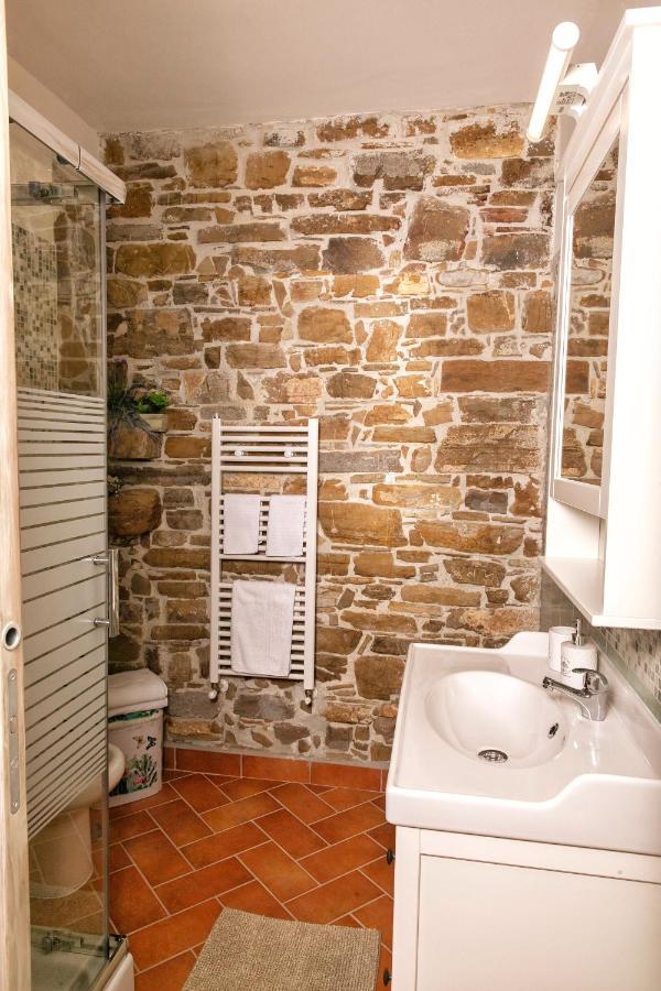 Il Mandorlo Fiorito Bed And Breakfast Ogliastro Cilento Exterior photo