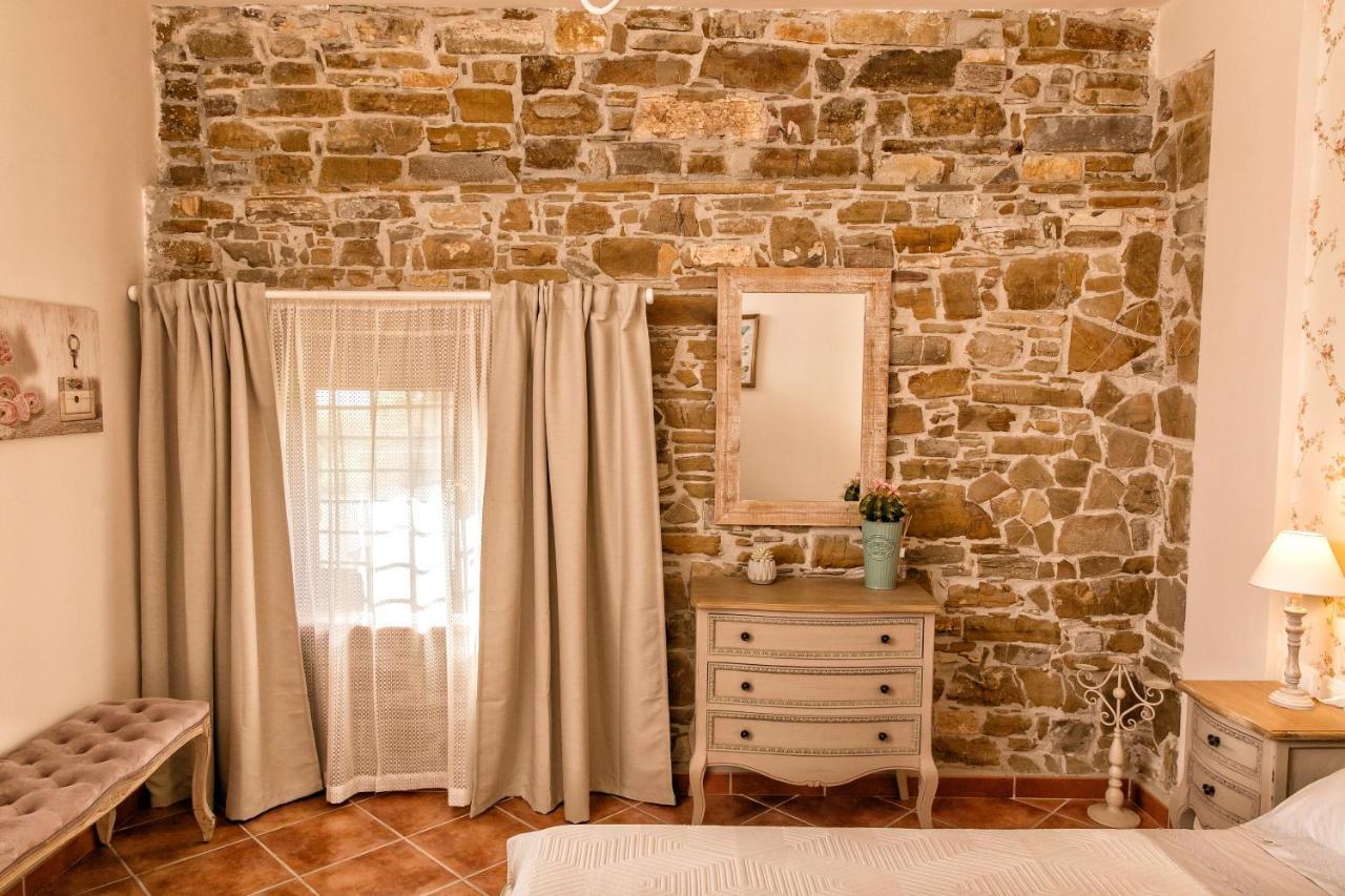 Il Mandorlo Fiorito Bed And Breakfast Ogliastro Cilento Exterior photo